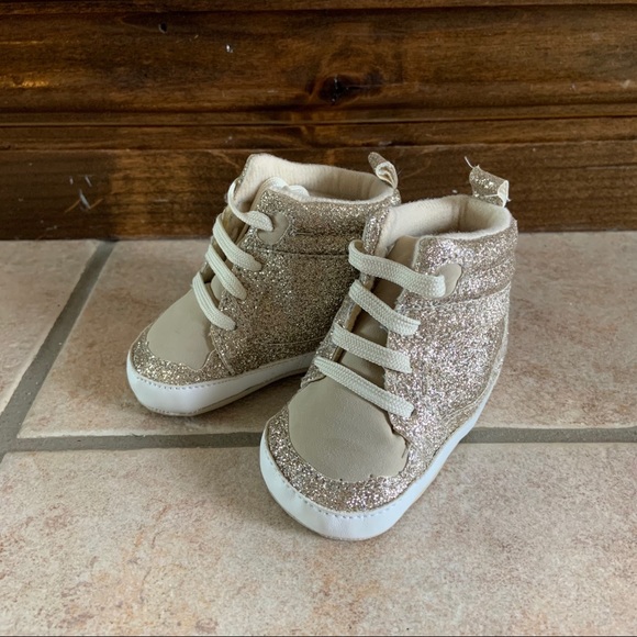 JC Penny Gold Baby Boots Size 1 - Picture 1 of 5